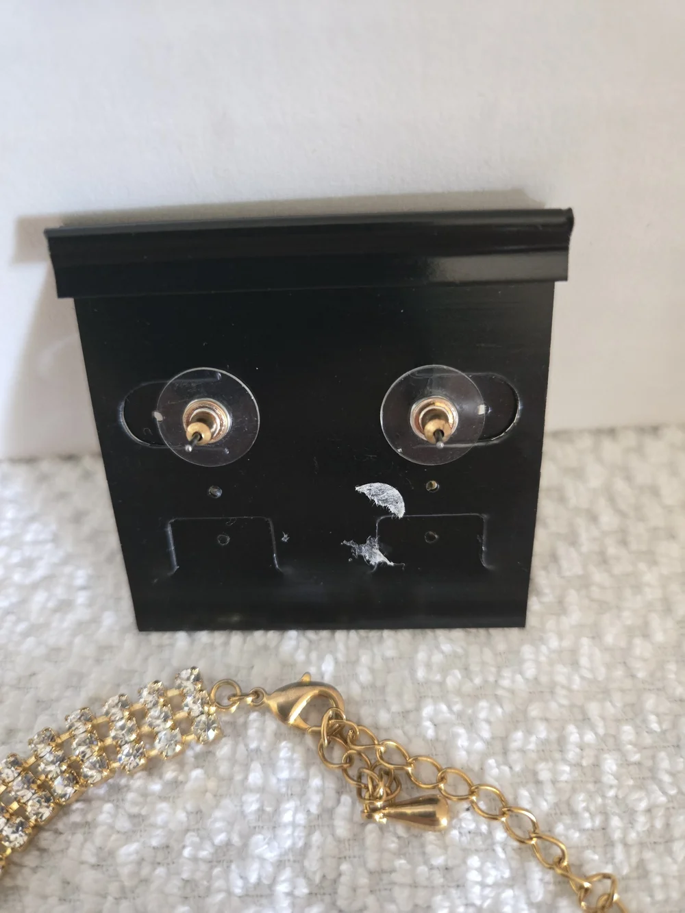 N/A gold tone